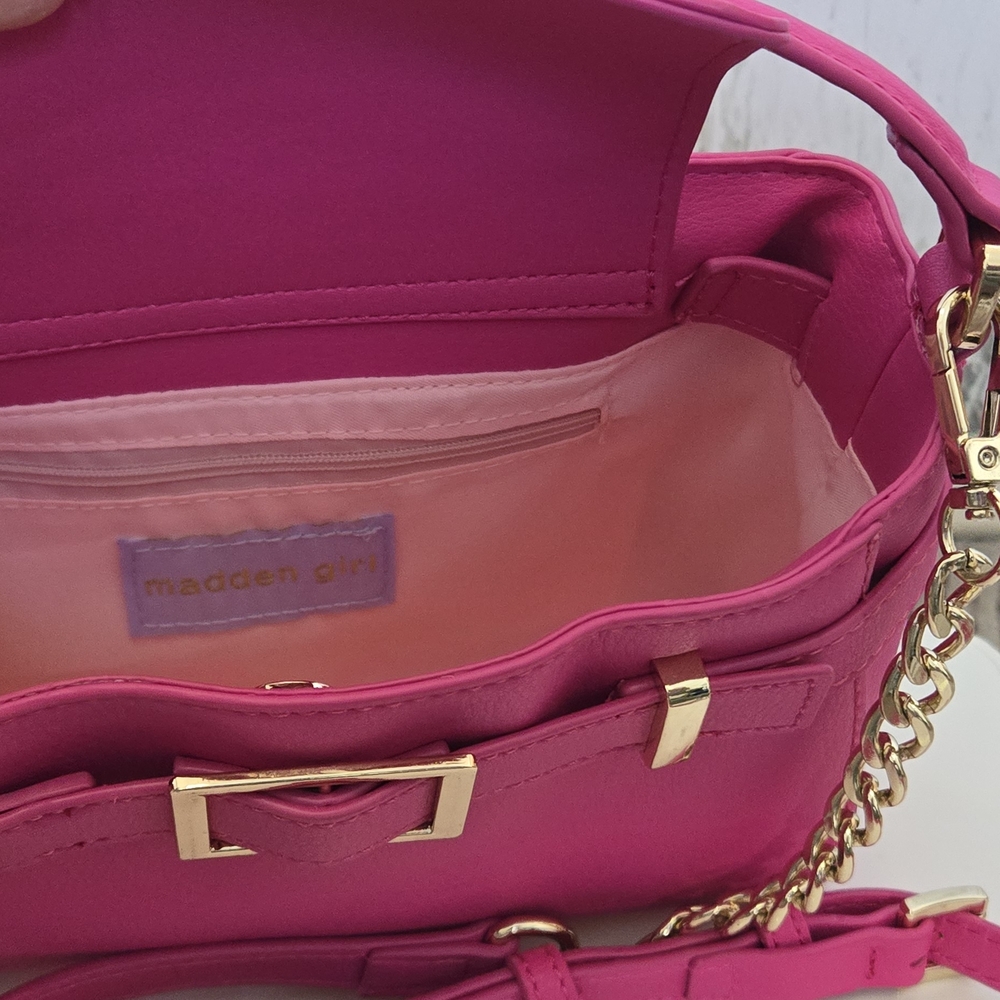 NWT Madden Girl Magenta Mini Tote Leather with Gold Chain And Earbud Pouch - Picture 17 of 17